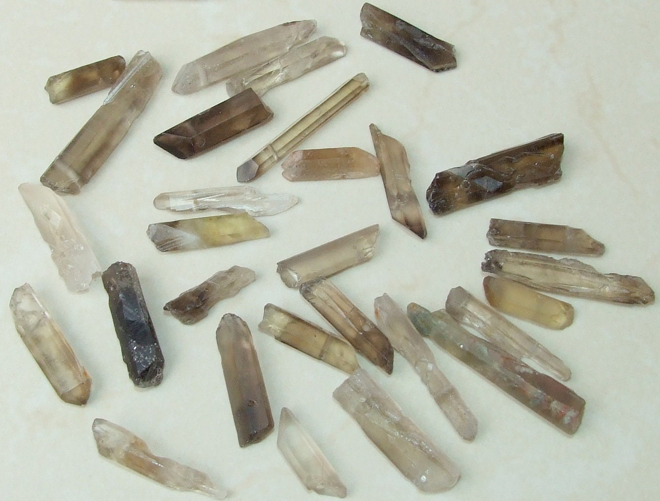Raw Smoky Quartz Crystals, Bulk Quartz Points, Loose Gemstone Beads Pendant, Jewelry Stones, Mix Drilled, 7-10mm x 25-40+mm, 15 / 30 Stones