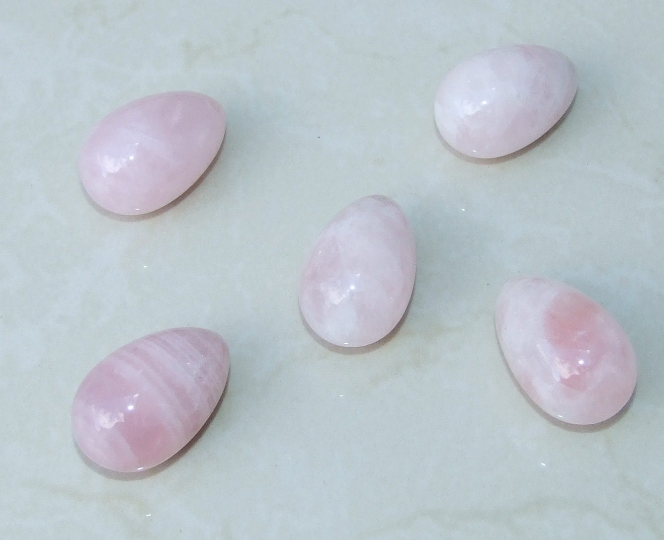 Rose Quartz Easter Egg Pendant, Natural Rose Quartz Pendants, Carved Pendant, Gemstone Pendant, Jewelry Pendant, Fertility Egg, 25mm x 40mm - EDGBeadsandGems