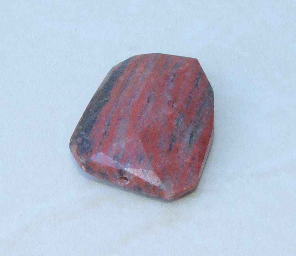 Red Jasper Faceted Twisted Bead, Natural Jasper Stone, Gemstone Bead, Gemstone Pendant, Centered Drilled, Single Stone, 30mm x 40mm - 9018 - EDGBeadsandGems