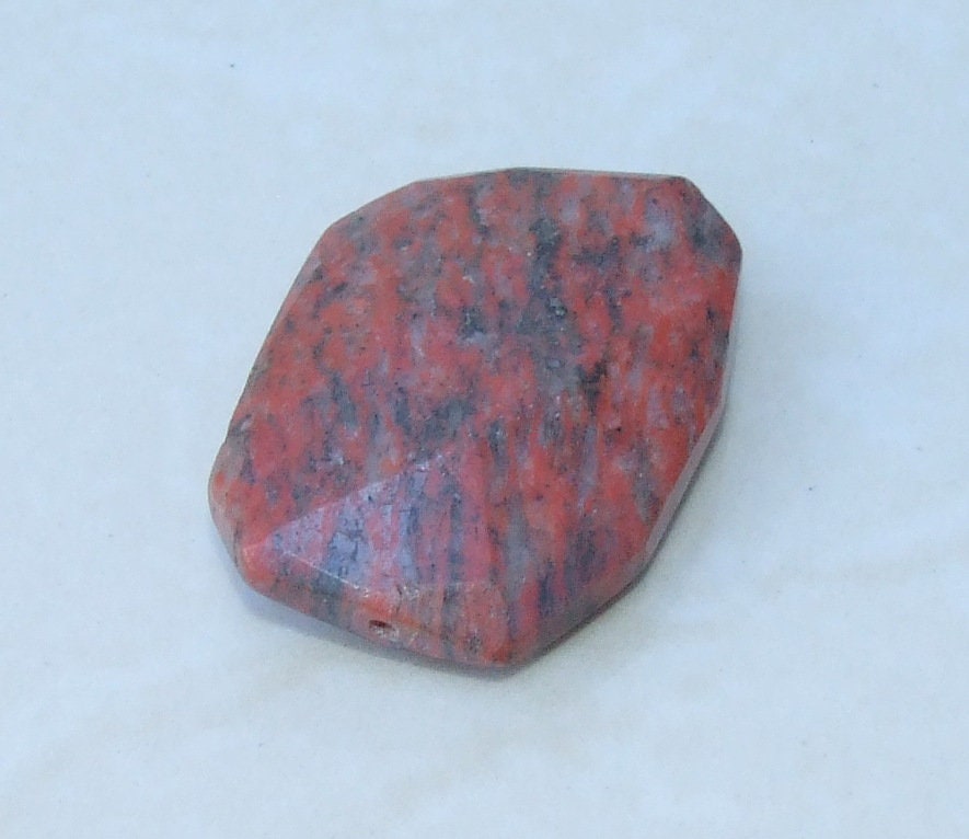 Red Jasper Faceted Twisted Bead, Natural Jasper Stone, Gemstone Bead, Gemstone Pendant, Centered Drilled, Single Stone, 30mm x 40mm - 9023 - EDGBeadsandGems