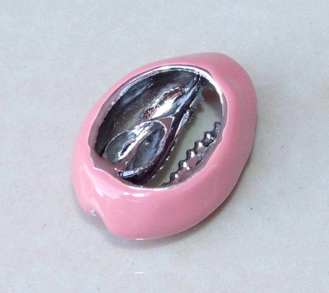Pink Silver Plated Cowrie Shell Connector, Natural Seashell Pendant, Money Shell, Sea Shell, Silver Plated Seashell, Shell Pendant, 20-25mm - EDGBeadsandGems