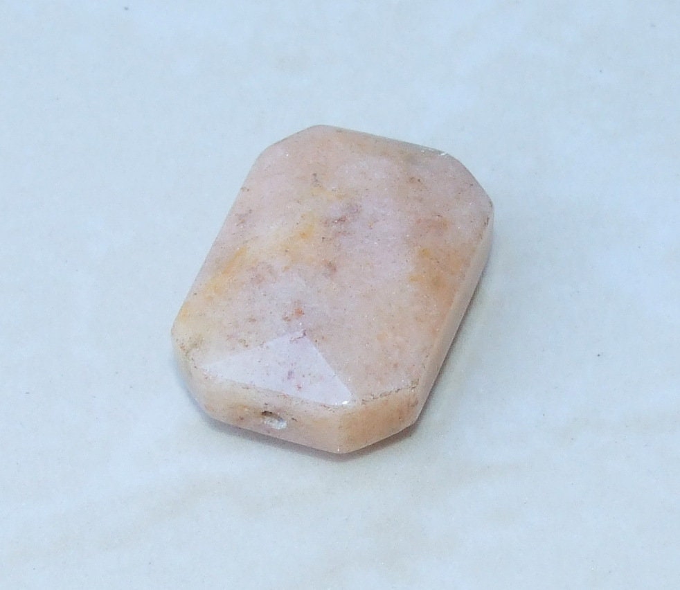 Yellow Aventurine Faceted Bead, Natural Stone, Faceted Gemstone Bead, Gemstone Pendant, Centered Drilled, Single Stone, 20mm x 30mm - 9042 - EDGBeadsandGems