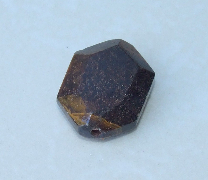 Tiger Eye Stone, Natural Stone Bead, Gemstone Bead, Polished Gemstone Pendant, Faceted Jewelry Stone, Necklace Pendant, 23mm x 31mm - 9205 - EDGBeadsandGems
