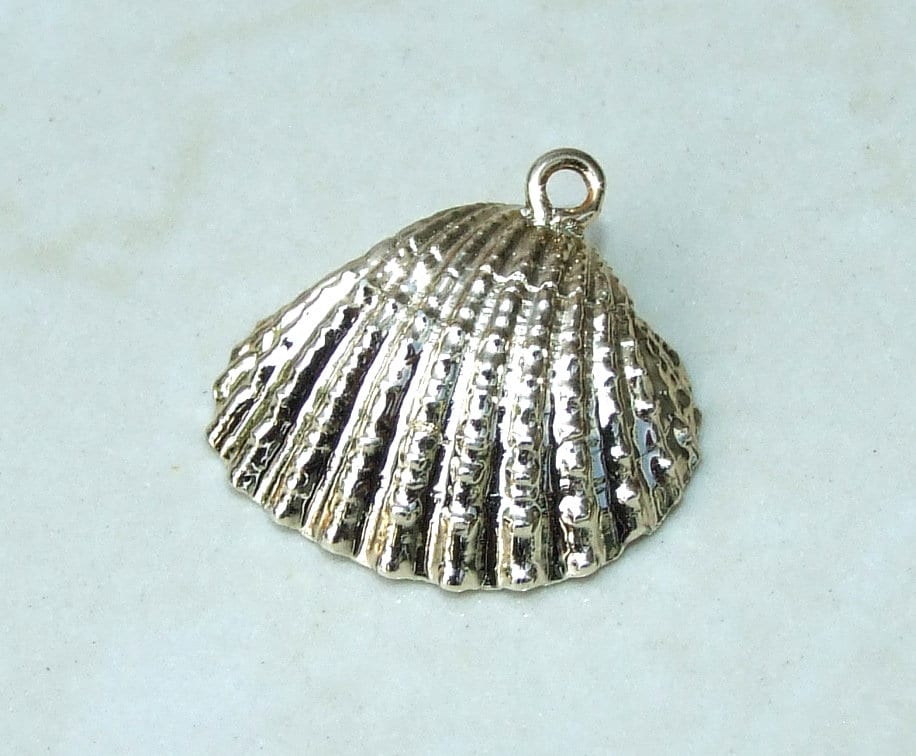 Two Gold Seashells, Natural SeaShell Pendant, Clam Shell Pendant, Gold Plated, Ocean Shell Pendant, Beach, Summer, BOHO, 20mm to 28mm 6-22 - EDGBeadsandGems