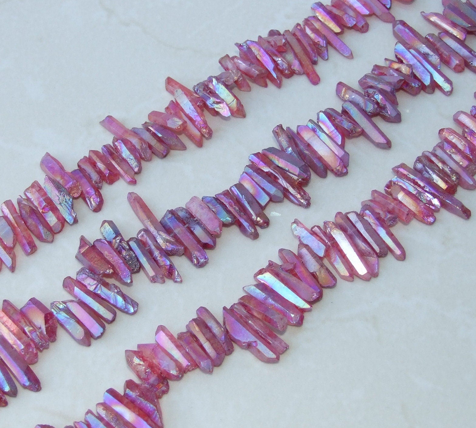 Dark Red Titanium AB Quartz Points, Quartz Points Strand, Raw Random Length Quartz Points, Quartz Crystal Points, Gemstone Beads, 20-30mm - EDGBeadsandGems