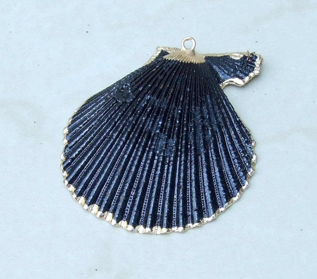 Hand Painted Scallop Shell Pendant, Gold Edge Loop, Natural Seashell, Sea Shell, Shell Necklace, Beach Jewelry, Ocean Seashell, 40-53mm 05T