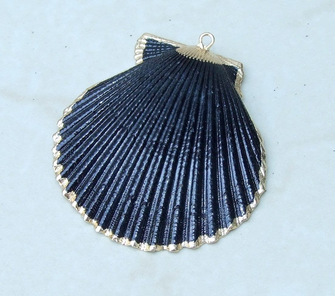 Hand Painted Scallop Shell Pendant, Gold Edge Loop, Natural Seashell, Sea Shell, Shell Necklace, Beach Jewelry, Ocean Seashell, 40-53mm 05T