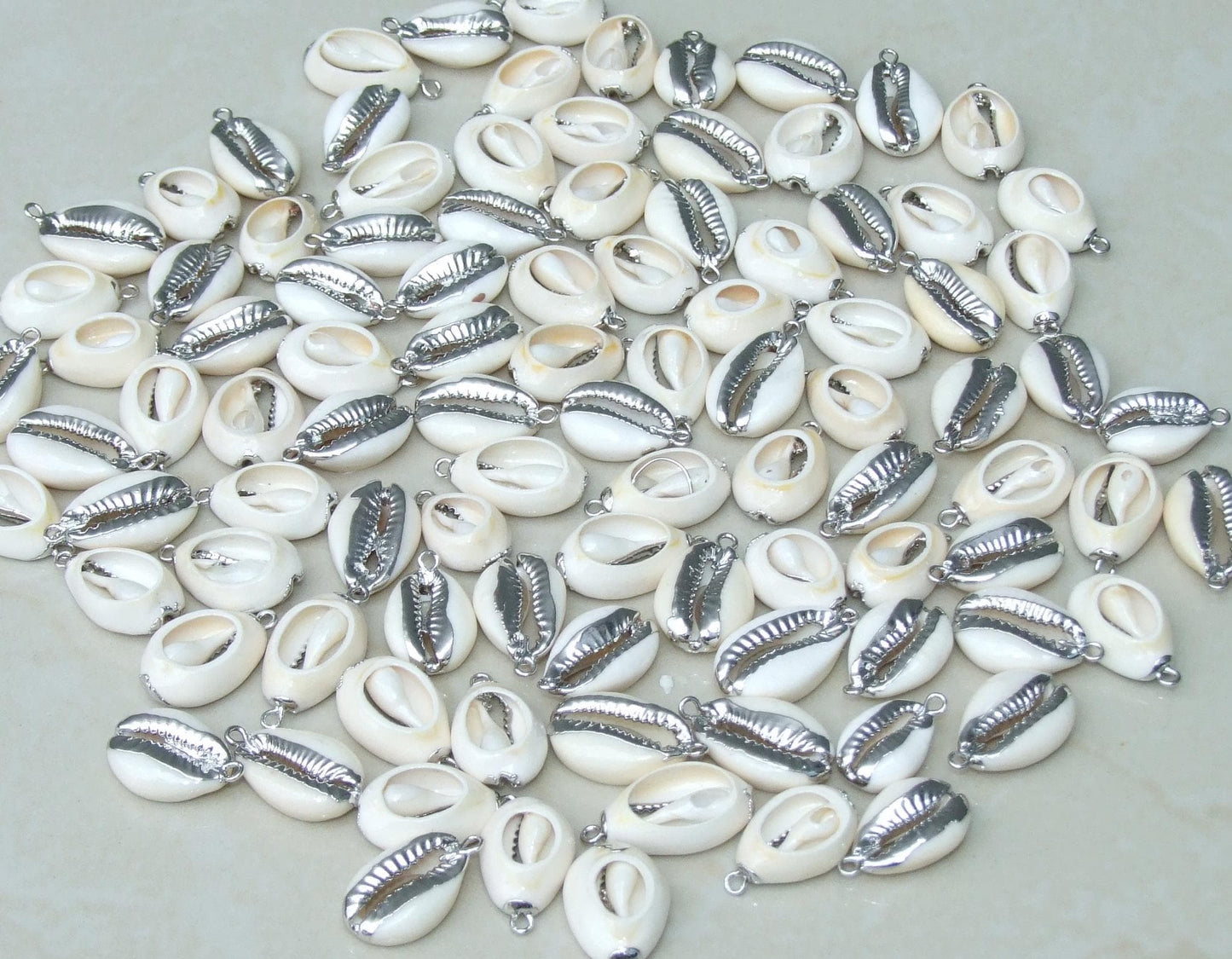 4/10 Gold or Silver Plated Cowrie Shell Money Shell Pendants, Natural Shell Beach Jewelry, Beach Necklace, Seashell jewelry, 18-22mm, 4-19 - EDGBeadsandGems