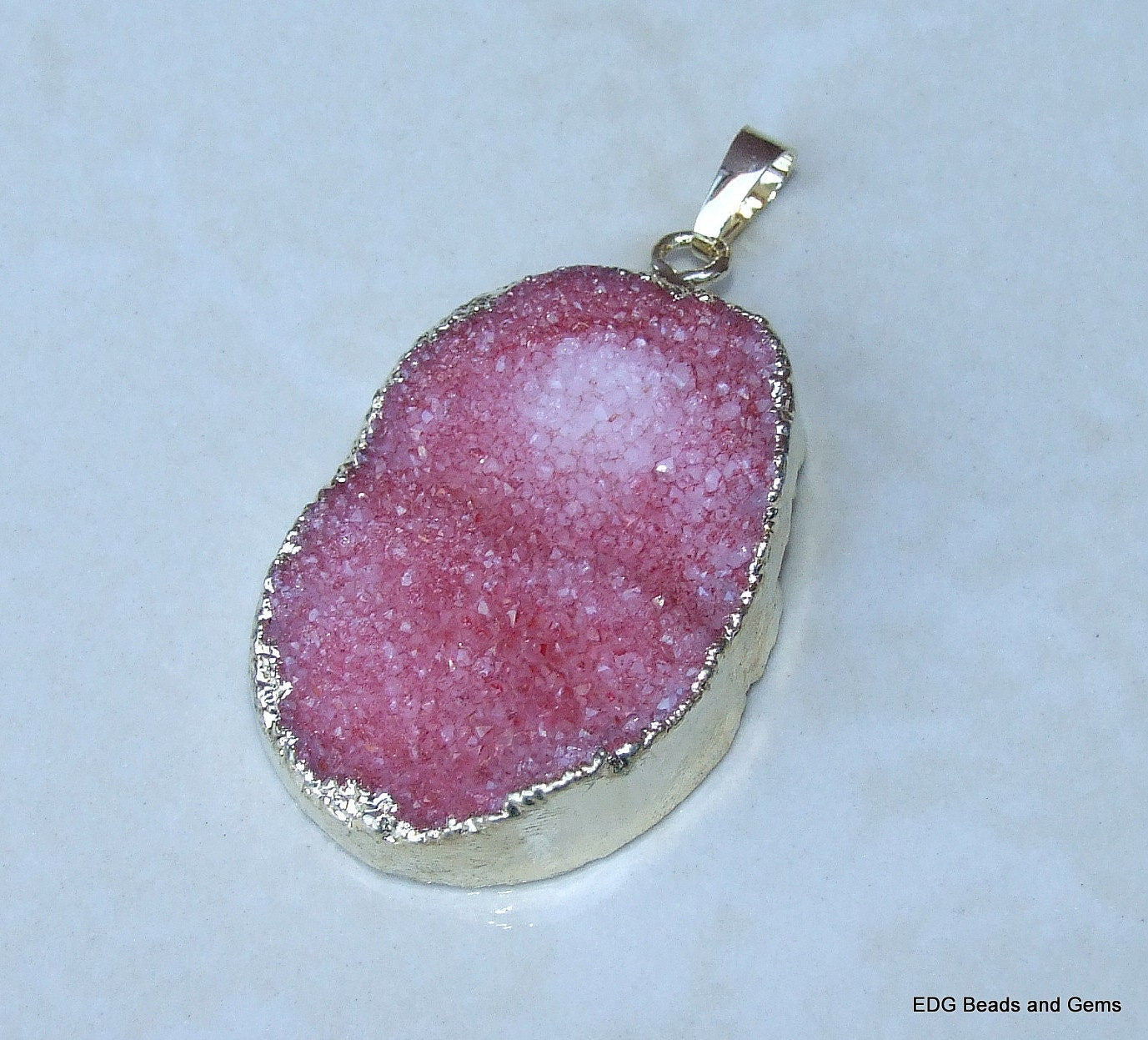 ON SALE Red Agate Quartz Druzy Pendant, Quartz Druzy Pendant - Geode - Gold Edge - 29mm x 40mm - 8485 - EDGBeadsandGems