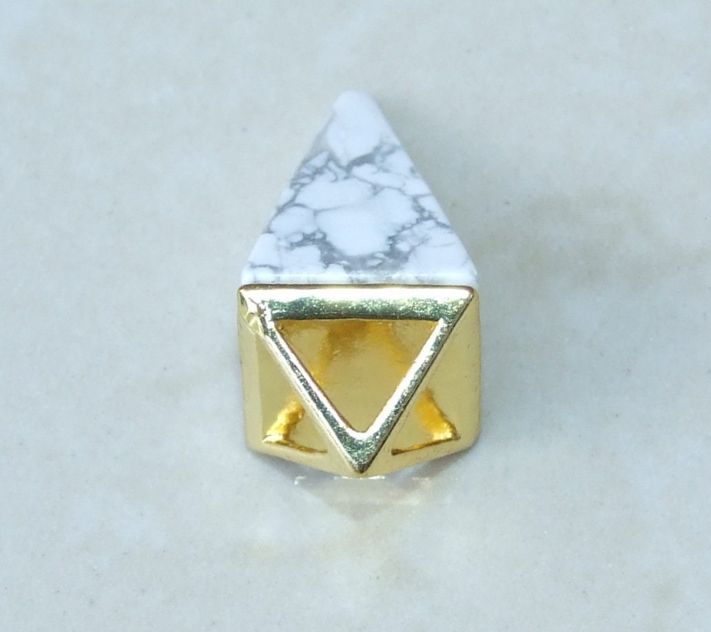Howlite Pendant - Pyramid Pendant - Triangle Pendant - Howlite Point - Gemstone Pendant - BOHO - Healing - Gift - Gold Plated - 15mm x 34mm
