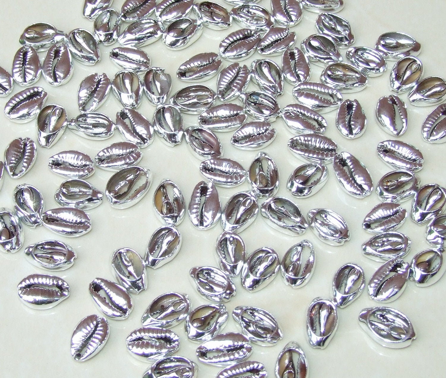 10 Small Silver Plated Cowrie Shell Connector, No Loops, Natural Seashell Pendant - Money Shell, Sea shell - Beach, Pendant, Boho - 13-16mm
