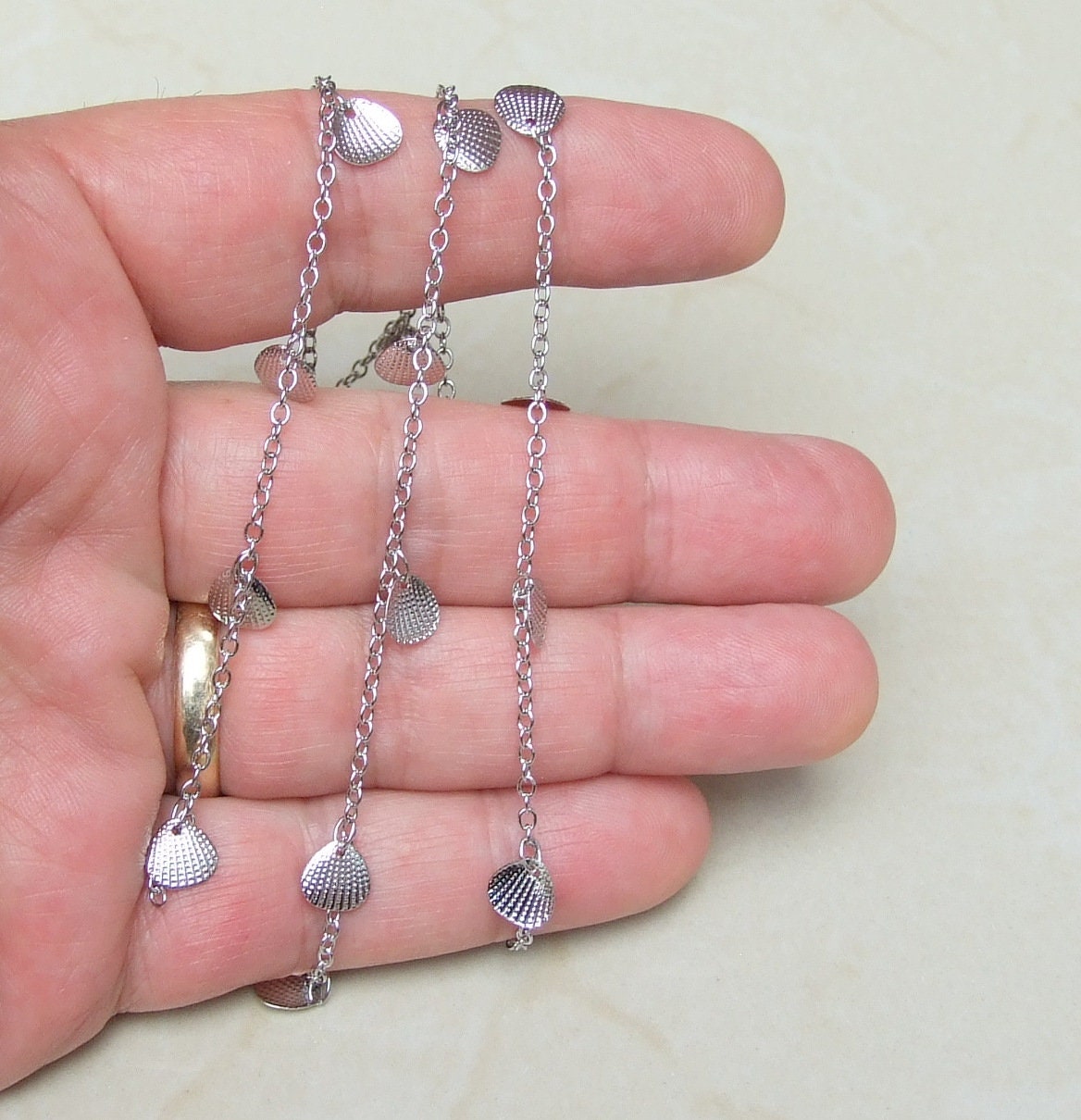 Silver Plated Shell Shaped Chain, Necklace Chain, Bulk Chain, Jewelry Making, Body Chain, Belly Chain, By the Foot, Shell Chain, 2.5mm x 2mm