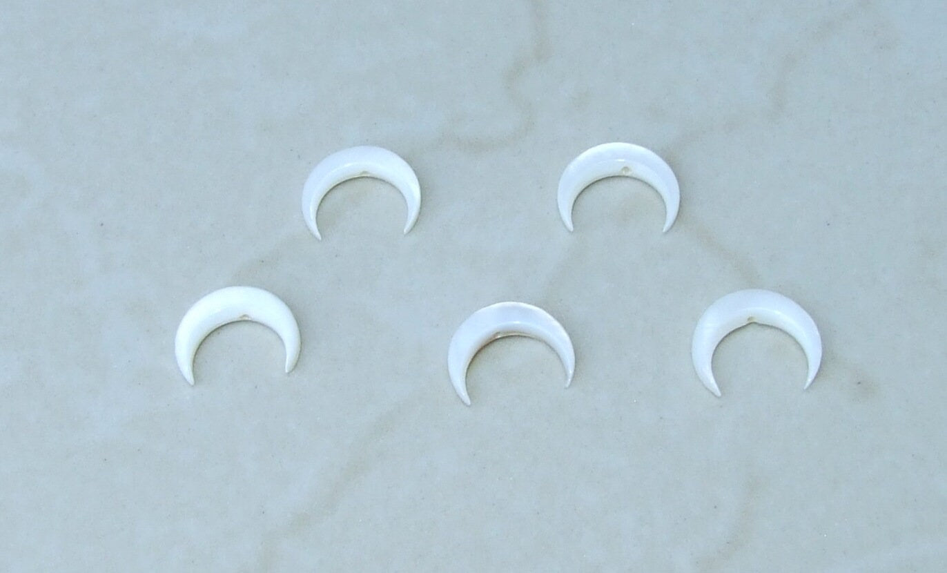 Five Freshwater Shell Beads, Double Horn, Crescent Moon Shell, Creamy White, 1mm Hole, Center Drilled, Shell Pendant, 10mm x 12mm