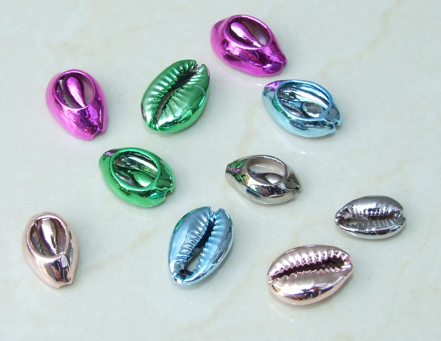 5 Multi-Colored Cowrie Shell Connector, Natural Seashell Pendant, Money Shell, Sea Shell, Plated Seashell, Shell Pendant, Beach, 16-20mm