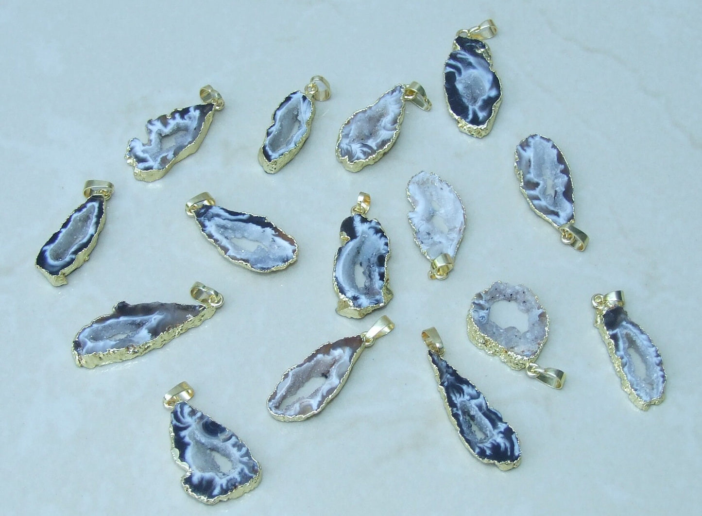 Druzy Pendant, Agate Slice, Geode Pendant, Gemstone Pendant, Druzy Necklace, Druzy Quartz, Large Geode, Druzy Charm, Geode Jewelry, 30/40mm
