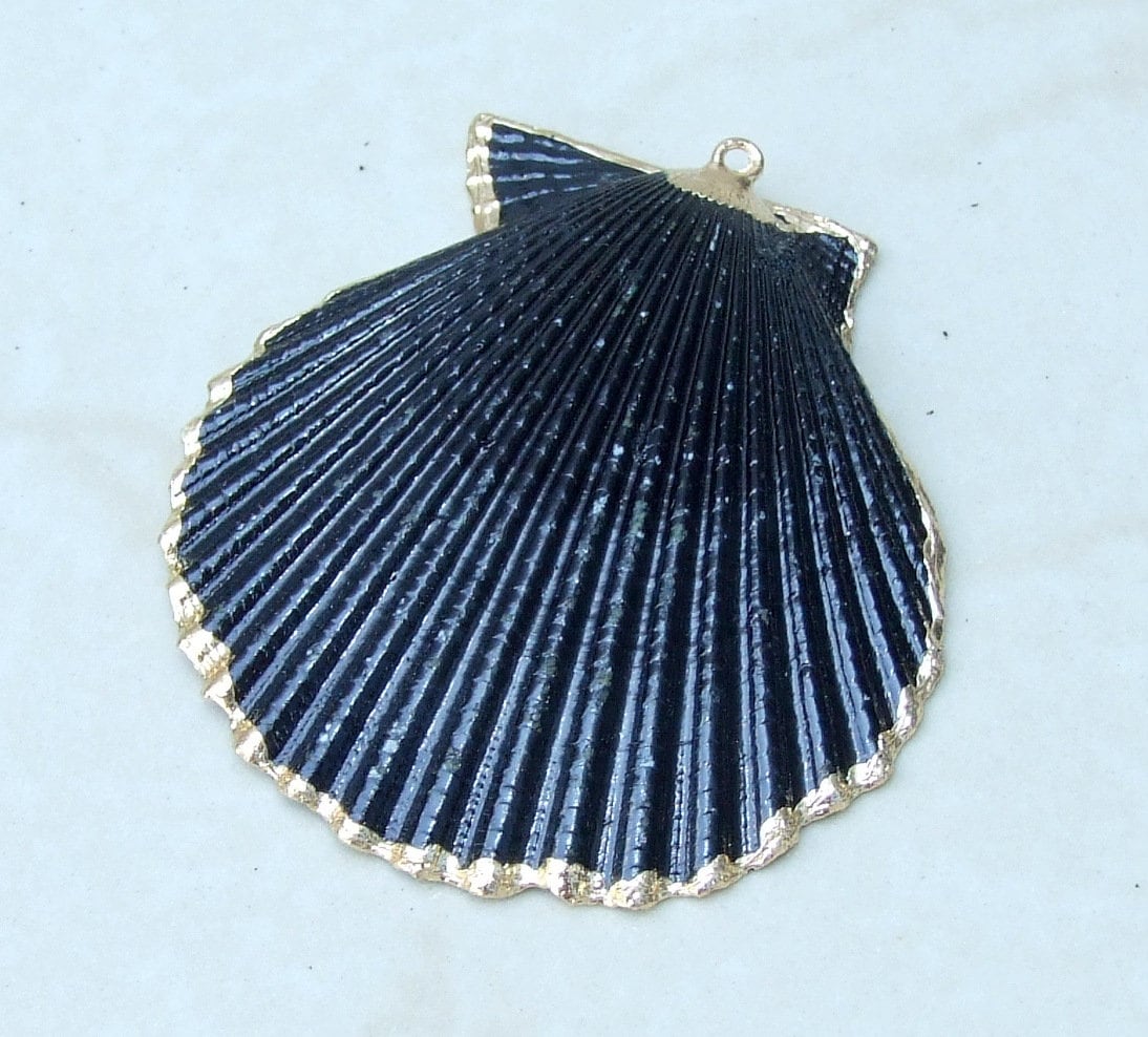 Hand Painted Scallop Shell Pendant, Gold Edge Loop, Natural Seashell, Sea Shell, Shell Necklace, Beach Jewelry, Ocean Seashell, 40-53mm 05T