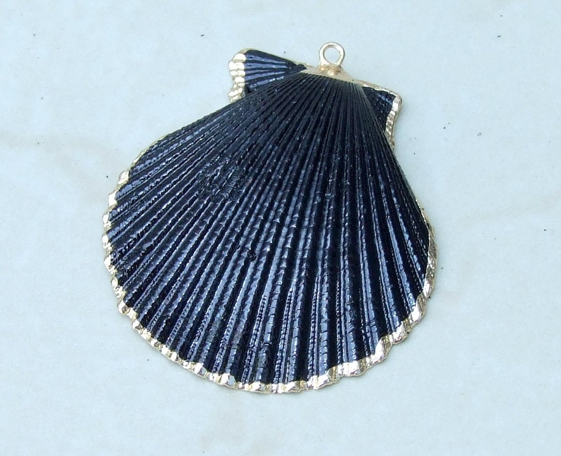 Hand Painted Scallop Shell Pendant, Gold Edge Loop, Natural Seashell, Sea Shell, Shell Necklace, Beach Jewelry, Ocean Seashell, 40-53mm 05T